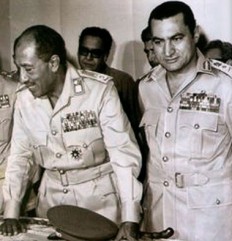 مبارك يقتل السادات بالاتفاق مع الموساد لتبدأ مرحله تدمير مصر في الثلاثين عاما التاليه